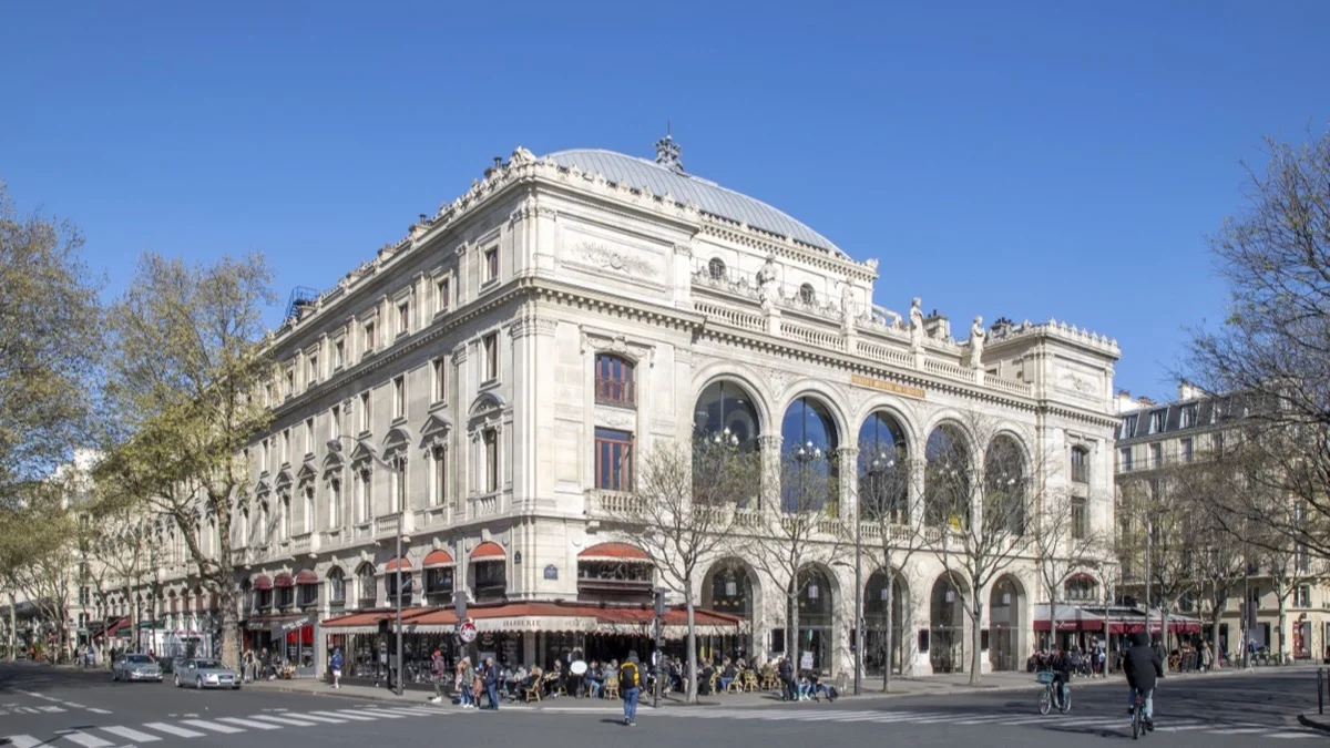 Théâtre du Châtelet à Paris, façade place du Châtelet
